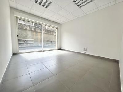 Bureau - 72 m² - 5 pièces