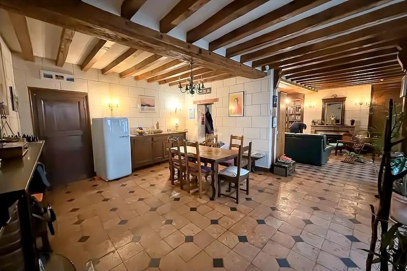 Maison - 310 m² - 12 pièces