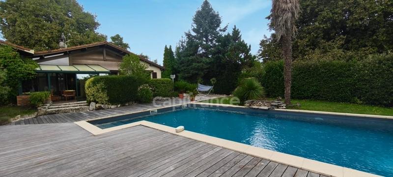 Maison - 128 m² - 4 pièces