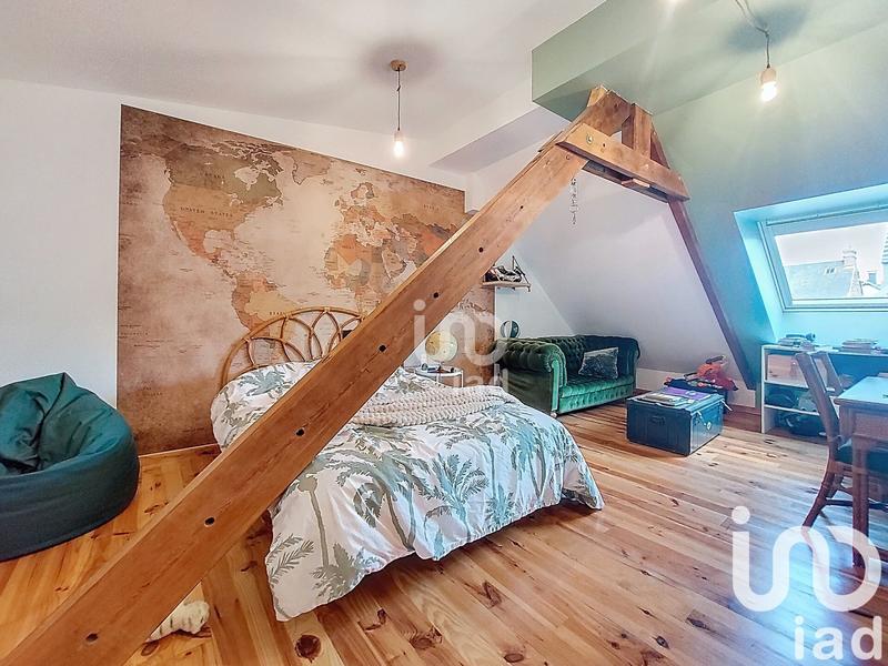 Maison - 252 m² - 9 pièces