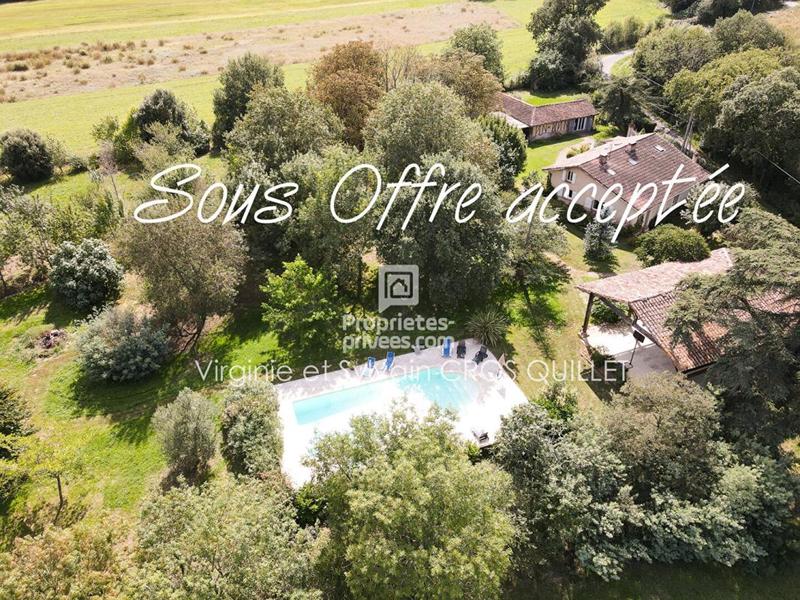 Maison - 200 m² - 10 pièces