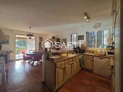 Villa - 177 m² - 6 pièces