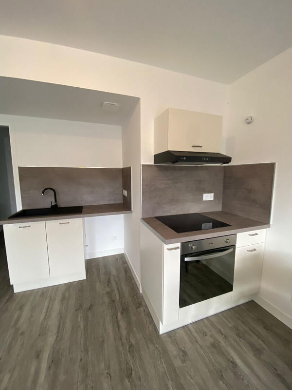 Immeuble de bureaux - 200 m² - 8 pièces