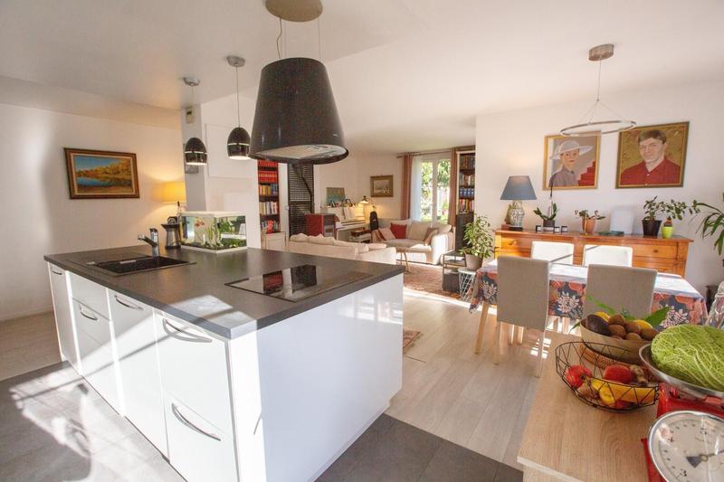 Appartement - 99 m² - 5 pièces