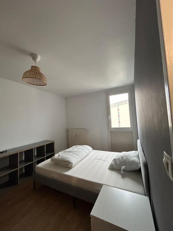 Chambre - 14 m² - 1 pièce