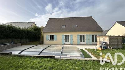 Maison - 235 m² - 8 pièces