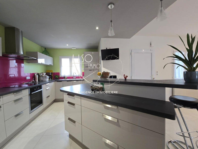 Maison - 121 m² - 5 pièces