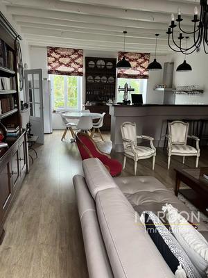 Maison - 250 m² - 3 pièces