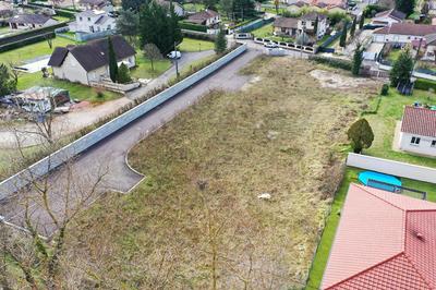 Terrain constructible - 778 m²
