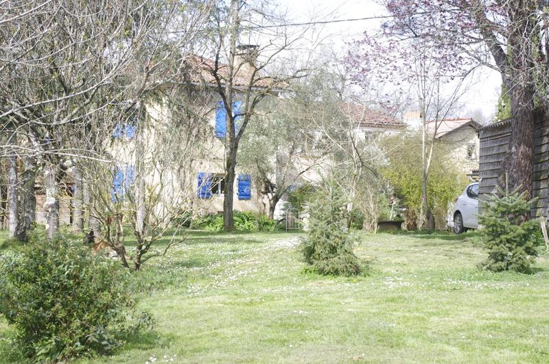 Maison - 245 m² - 8 pièces