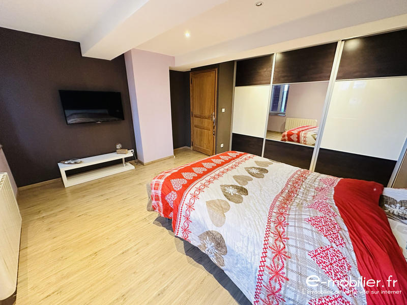 Maison - 190 m² - 7 pièces