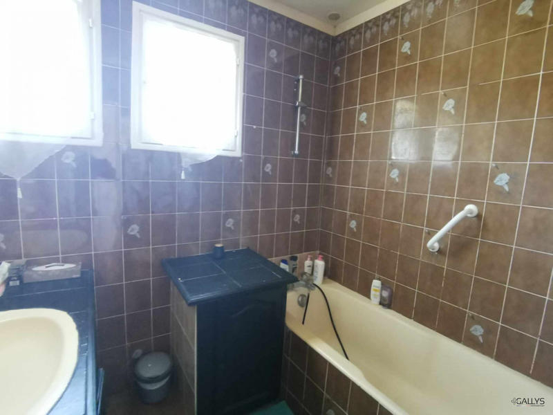 Maison - 83 m² - 7 pièces