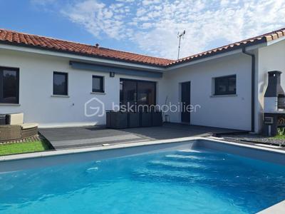 Maison - 133 m² - 6 pièces