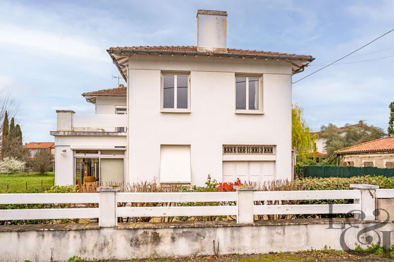 Maison - 162 m² - 6 pièces