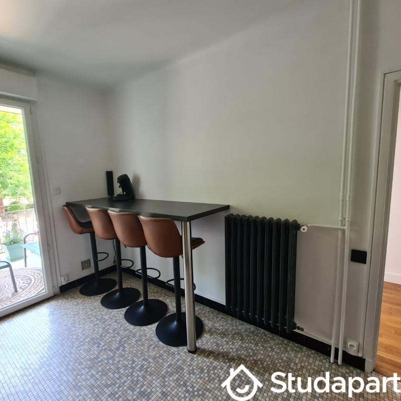 Chambre - 13 m² - 1 pièce