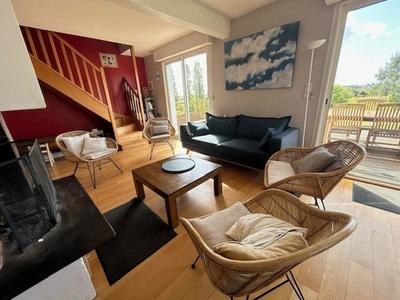 Maison - 150 m² - 8 pièces