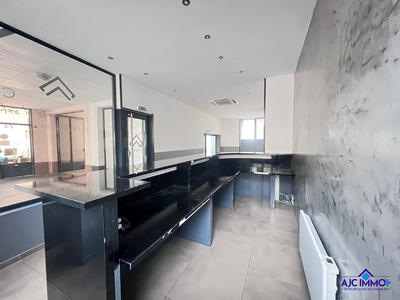 Bureau - 134 m² - 5 pièces