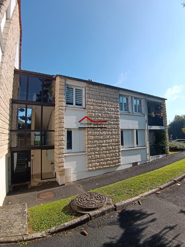 Appartement - 90 m² - 5 pièces