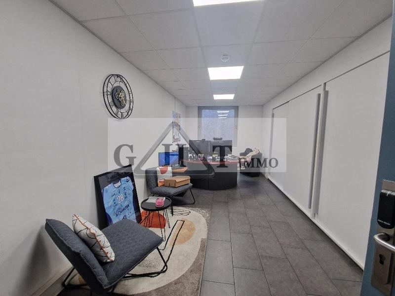 Bureau - 230 m²