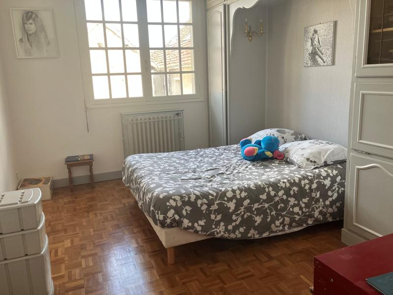 Maison - 221 m² - 8 pièces