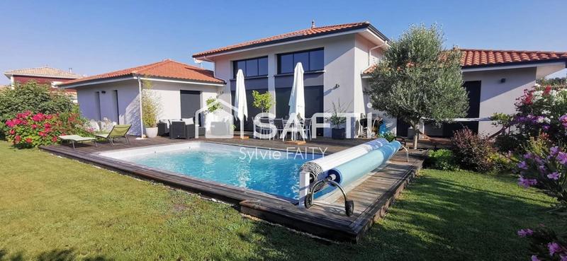 Maison - 135 m² - 5 pièces