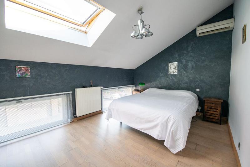 Loft - 185 m² - 4 pièces