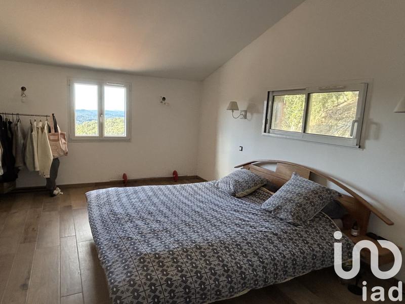 Maison - 270 m² - 9 pièces