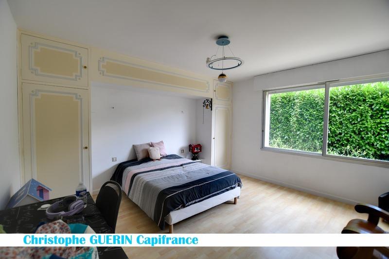 Maison - 227 m² - 7 pièces