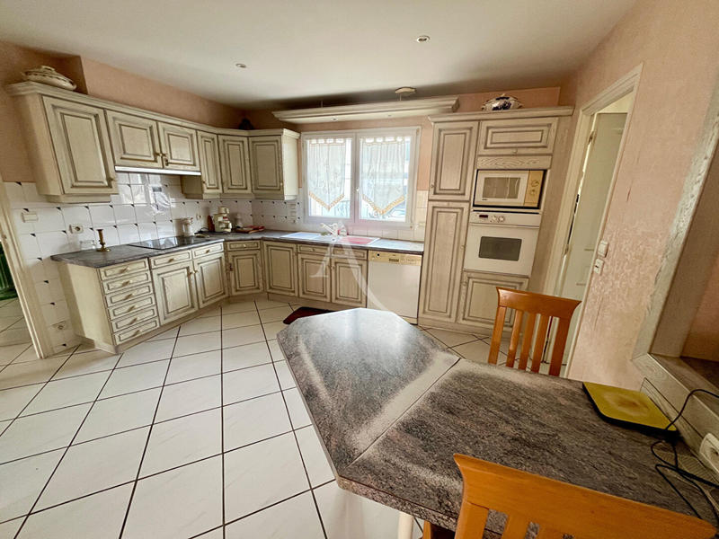 Appartement - 180 m² - 5 pièces