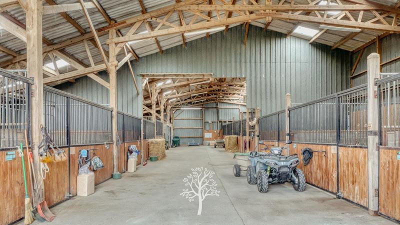 Propriété - 390 m² - 7 pièces