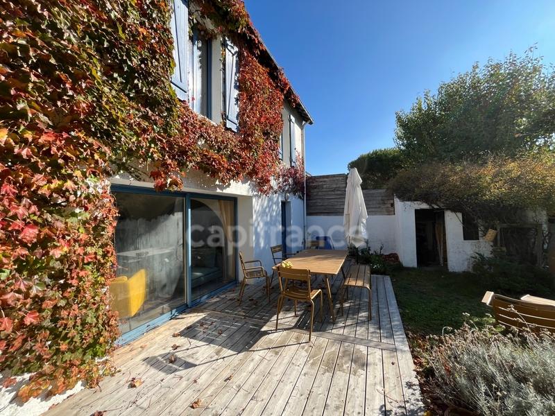 Maison - 140 m² - 5 pièces