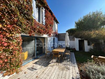 Maison - 140 m² - 5 pièces