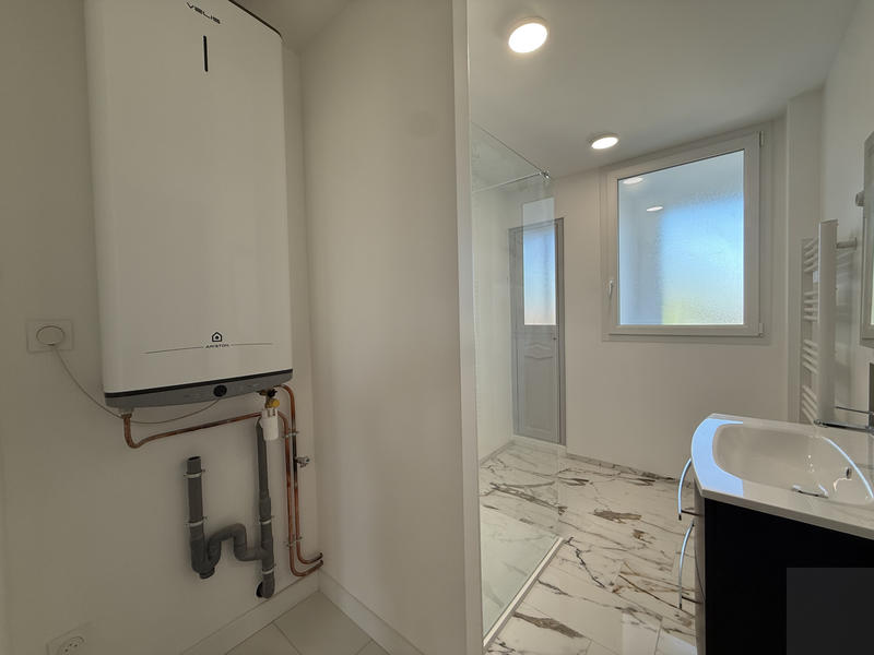 Appartement - 97 m² - 5 pièces