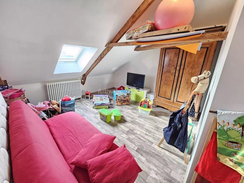 Maison - 225 m² - 9 pièces