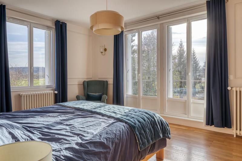 Maison - 327 m² - 10 pièces