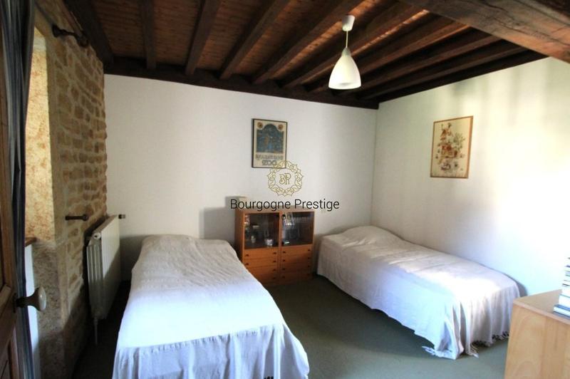 Propriété - 263 m² - 8 pièces