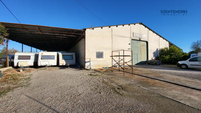 Entrepôt - 920 m²