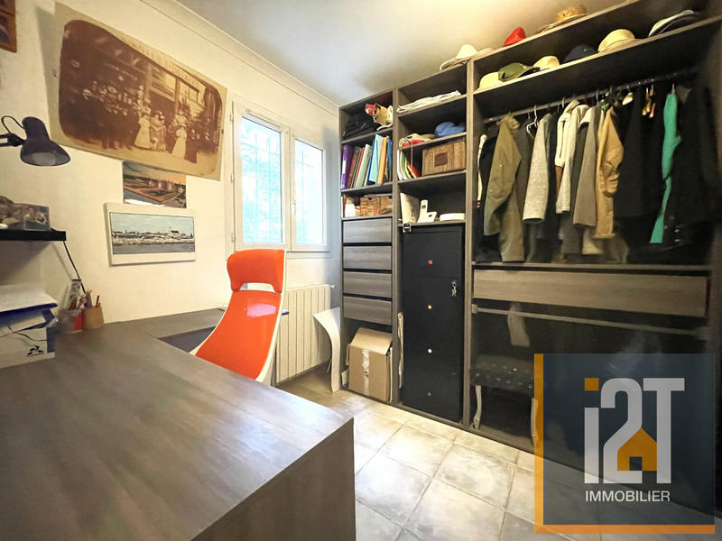 Maison - 200 m² - 6 pièces