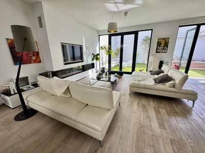 Appartement - 281 m² - 6 pièces