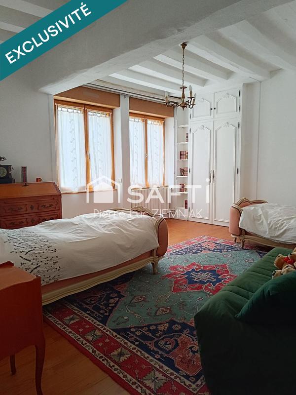 Maison - 204 m² - 7 pièces