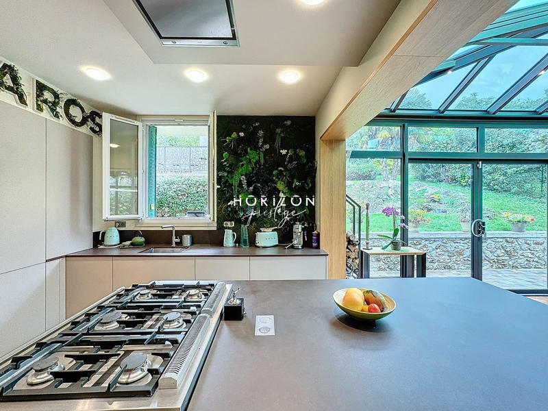 Maison - 167 m² - 7 pièces