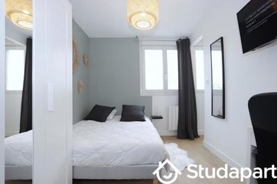 Chambre - 12 m² - 1 pièce