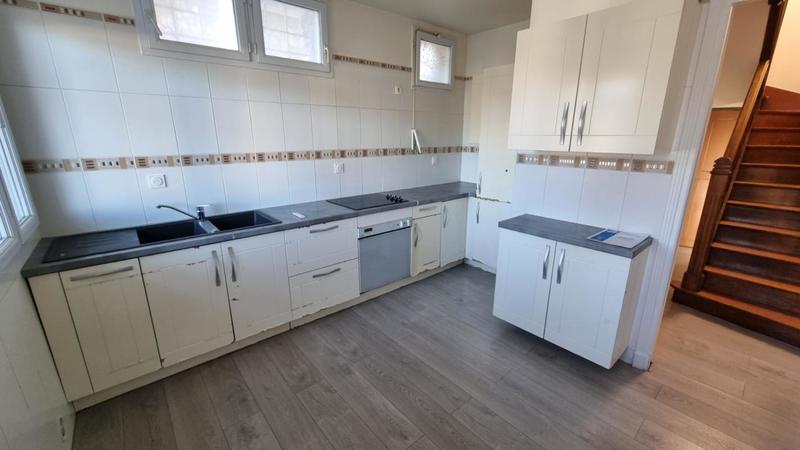 Maison - 92 m² - 5 pièces