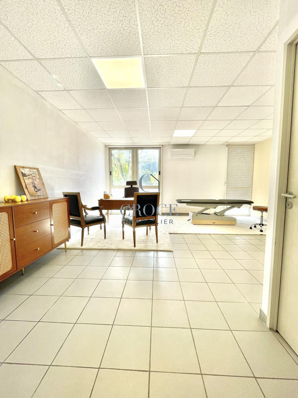 Local d'activités - 38 m² - 2 pièces