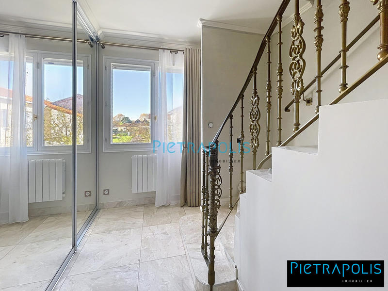 Villa - 390 m² - 14 pièces