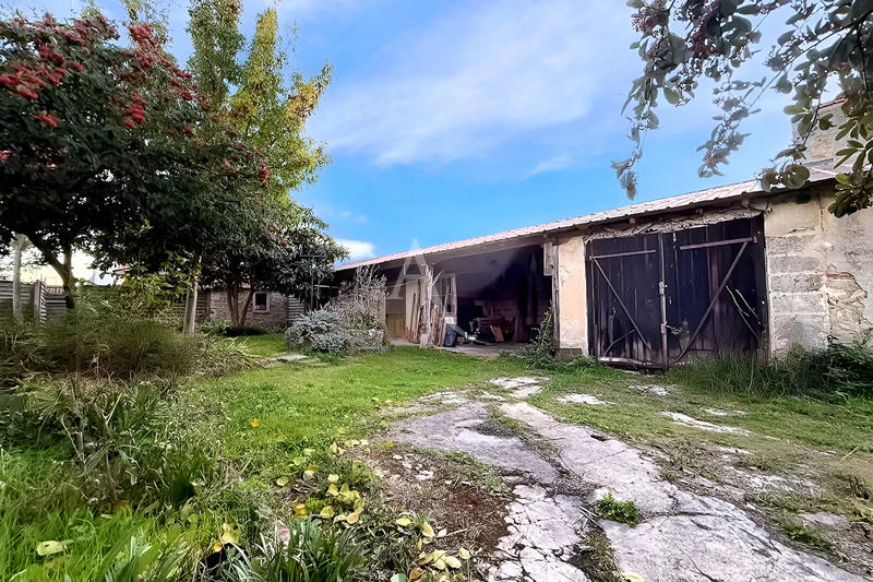 Maison - 229 m² - 9 pièces