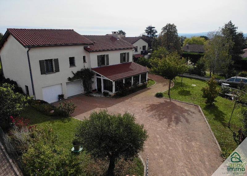 Maison - 158 m² - 6 pièces