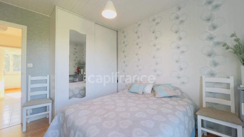 Appartement - 80 m² - 4 pièces