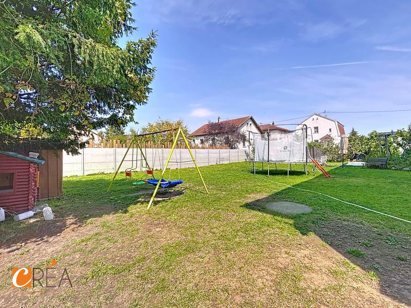 Maison - 220 m² - 12 pièces