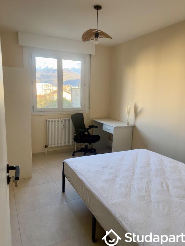 Chambre - 10 m² - 1 pièce